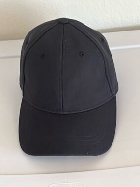 Lululemon Charcoal Gray Everyday Strap Back Hat